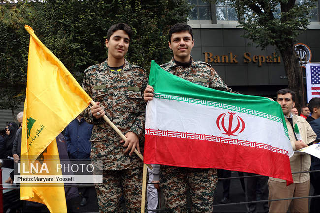      راهپیمایی یوم‌الله ۱۳ آبان‌ماه در تبریز 