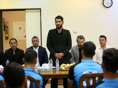 مالک ملوان خبر از مذاکره با هشت مربی برای هدایت این تیم داد