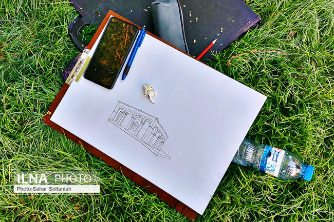 تور کُروکی در کاخ چهلستون به روایت تصویر