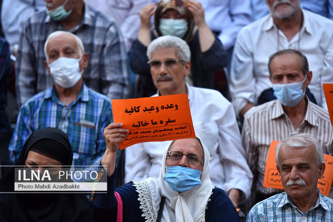 اجتماع کارگران و بازنشستگان به مناسبت روز تامین‌اجتماعی در خانه کار