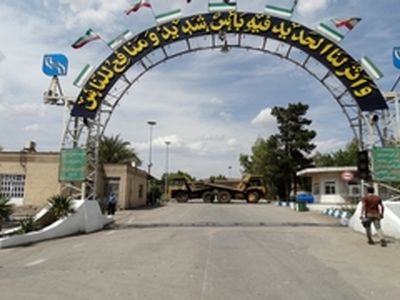 تحصن کارگران شرکت سنگ آهن مرکزی بافق ادامه دارد