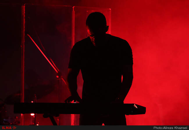 عکس‌های کنسرت سیروان خسروی در جشنواره موسیقی فجر 