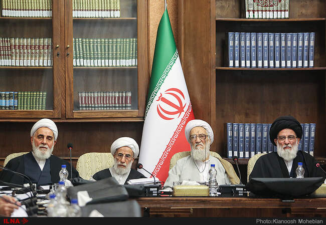 صحبت‌های درگوشی حداد عادل و باهنر در غیبت روسای قوا/ احمدی‌نژاد هم نیامد