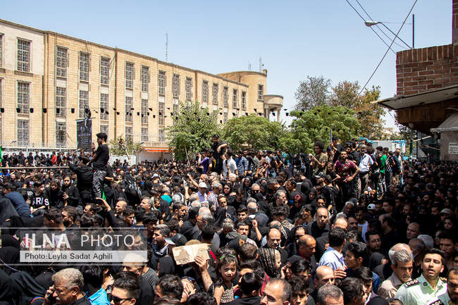 مراسم خیمه سوزان روز عاشورا در بازار تهران