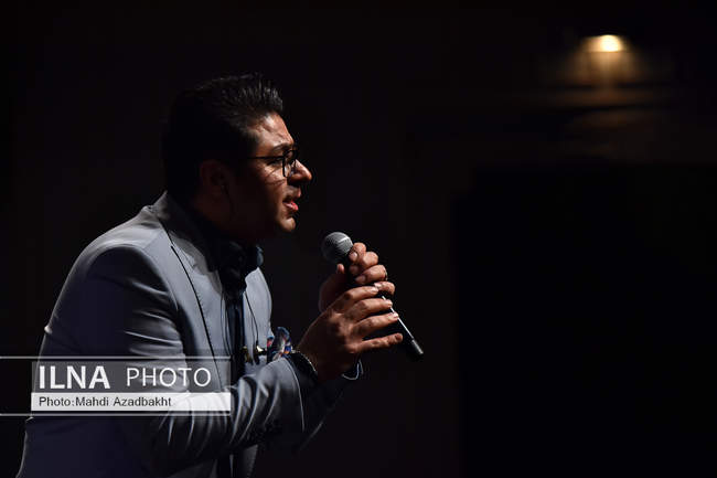 کنسرت حجت اشرف زاده در تالار وحدت