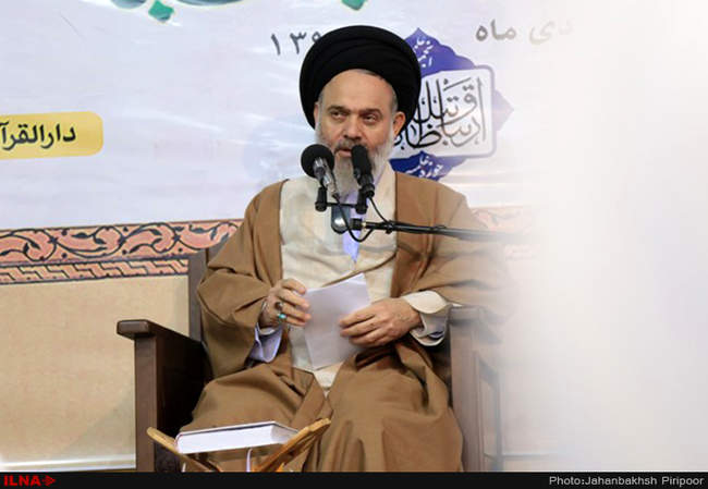 نشست انجمن علمی ارتباطات وتبلیغ حوزه علمیه با حضورآیت الله مکارم شیر
