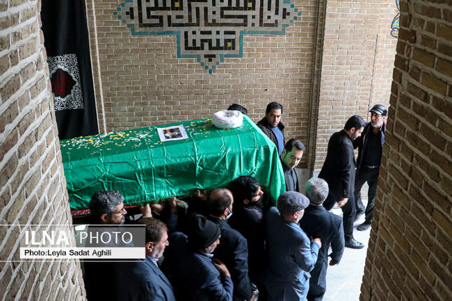 تشییع پیکر آیت‌الله امامی کاشانی