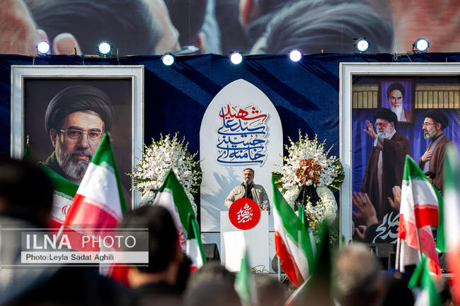 مراسم بیعت با سومین رهبر انقلاب اسلامی در تهران /1