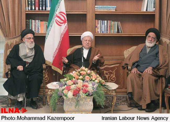 دیدار جمعی از هواداران جمعیت فدائیان اسلام با آیت الله هاشمی