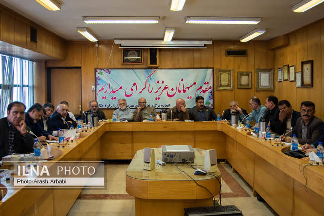 جلسه‌ی پایان سال دبیران اجرایی شعب خانه کارگر 