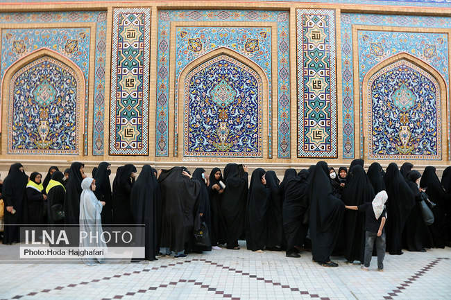 برپایی سفره افطاری و احیای لیالی قدر در نجف 