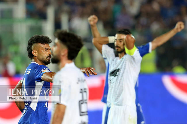 گزارش تصویری دیدار تیم های فوتبال استقلال تهران و ذوب آهن اصفهان