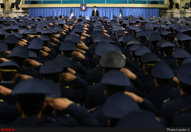 دیدار فرماندهان و کارکنان نیروی هوایی ارتش با رهبر انقلاب اسلامی