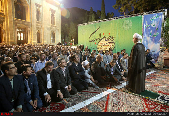 مراسم افطاری دوازدهمین روز ماه مبارک رمضان با حضور آیت الله هاشمی رف