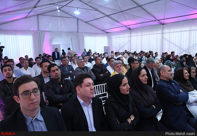 بازدید رئیس جمهور از شرکت داروسازی رازک و رو نمایی از داروهای جدید