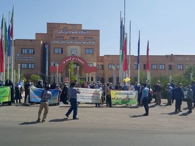 نارضایتی مردم دامغان از خلف وعده‌های بی پایان مسئولان بهداشت و درمان/ دانایی:تصمیم گیر نهایی من نیستم/ شرکت های دارویی ما را در لیست سیاه گذاشتند