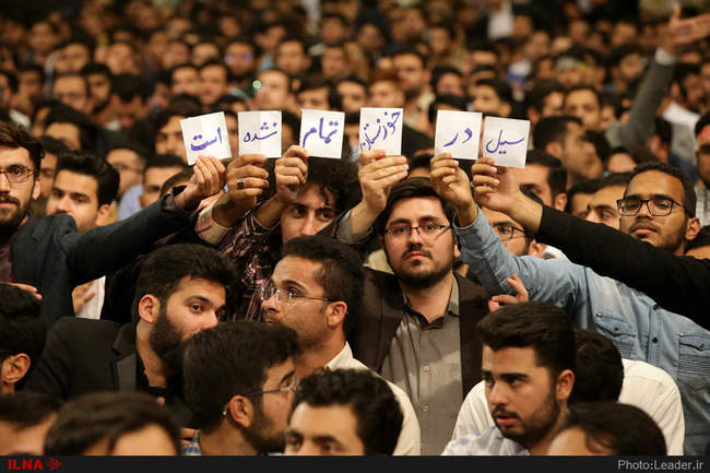 دیدار جمعی از دانشجویان و نمایندگان تشکل‌های دانشجویی با مقام معظم 