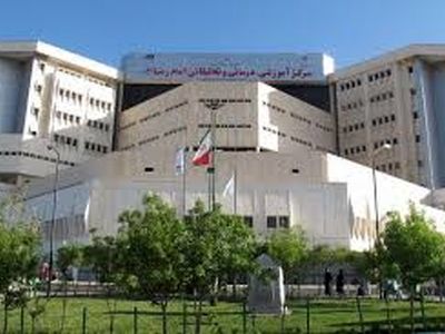 پارکینگ بیمارستان را با نصب چند دستگاه، تبدیل به بخش دیالیز کرده‌اند/ درگیری فیزیکی کادر درمان با بیمار صحت ندارد