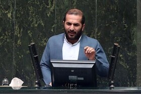 خودروسازان هر روز برای مردم کشور خواب تازه‌ای می‌بینند/ تیم اقتصادی دولت نیاز به تغییر دارد