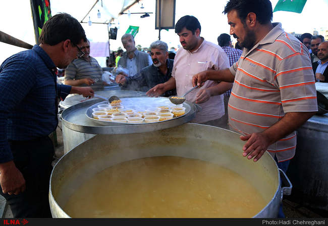 مسجد جمکران در روز نیمه شعبان