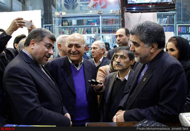 کتاب‌گردی وزیر فرهنگ و ارشاد اسلامی 