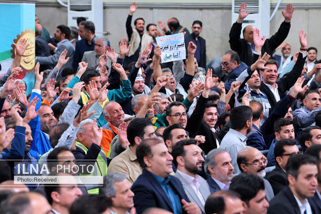 دیدار هزاران نفر از کارگران سراسر کشور با رهبر انقلاب