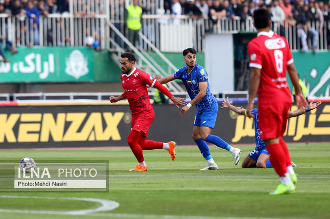 دیدار تیمهای استقلال تهران و پرسپولیس تهران