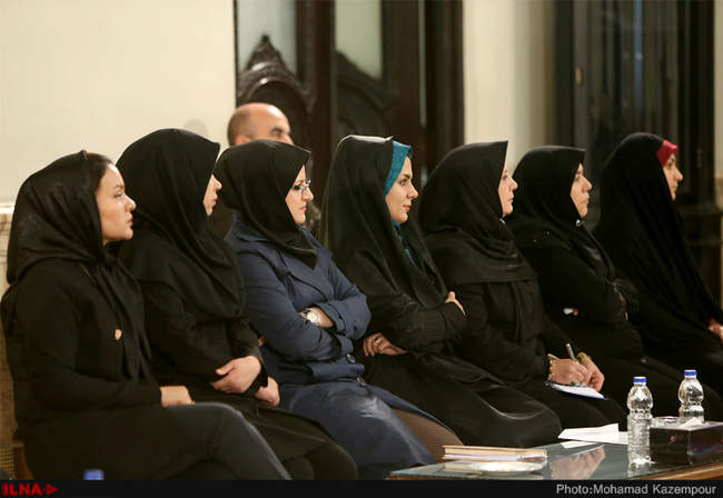 دیدار جمعی از مورخین، استادان و دانشجویان رشته تاریخ در دانشگاه‌های