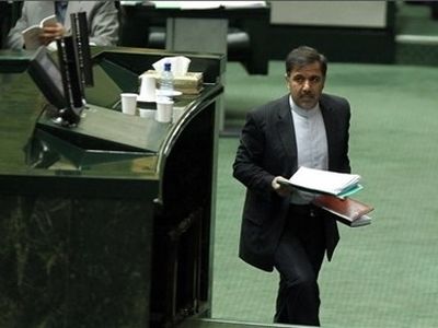 آخوندی:مسکن مهر را بدون هیچ سهمی از بودجه می‌سازیم/نمایندگان قانع 
شدند