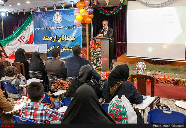 در ششمین روز از دهه فجر پیروزی انقلاب اسلامی 