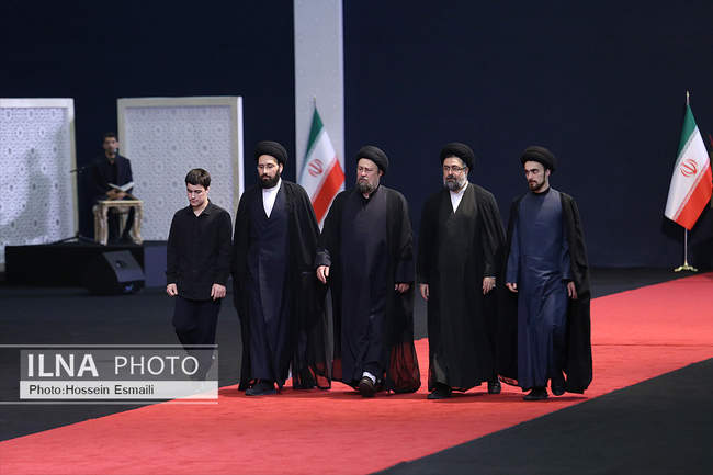 ادای احترام سران قوا و مسئولان نظام به پیکر آقای شهید ایران