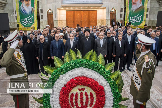 تجدید میثاق وزیر و کارکنان وزارت امور خارجه با آرمان‌های امام راحل