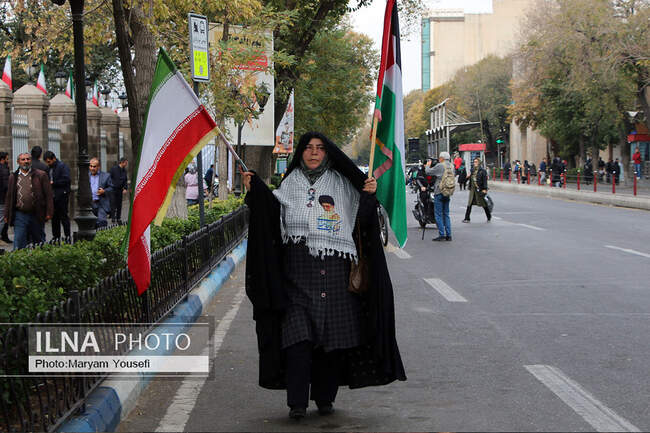      راهپیمایی یوم‌الله ۱۳ آبان‌ماه در تبریز 