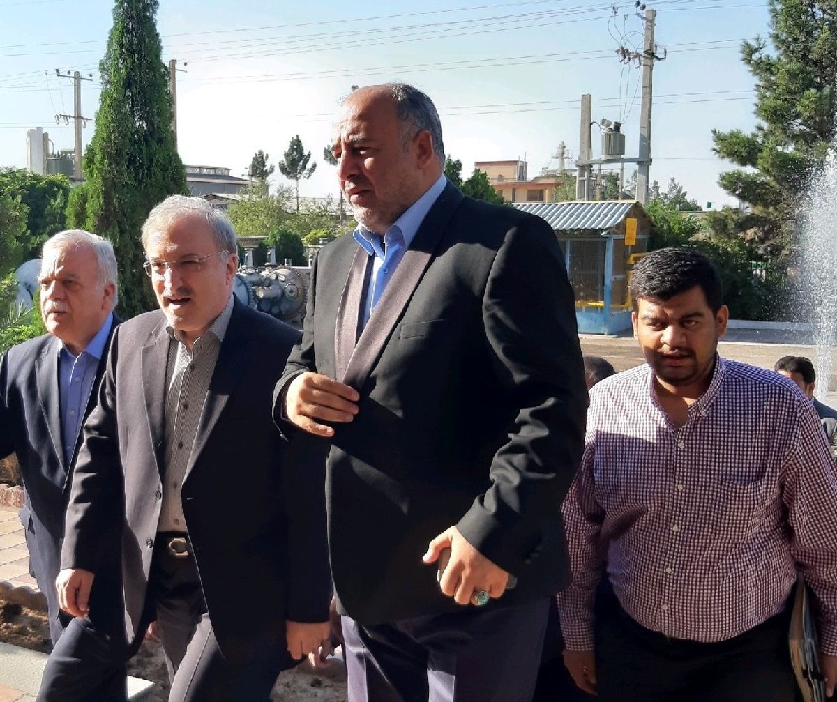 وزیر بهداشت وارد ساوه شد