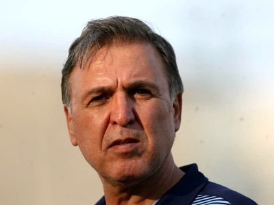 زرینچه از سرپرستی استقلال کناره گیری کرد