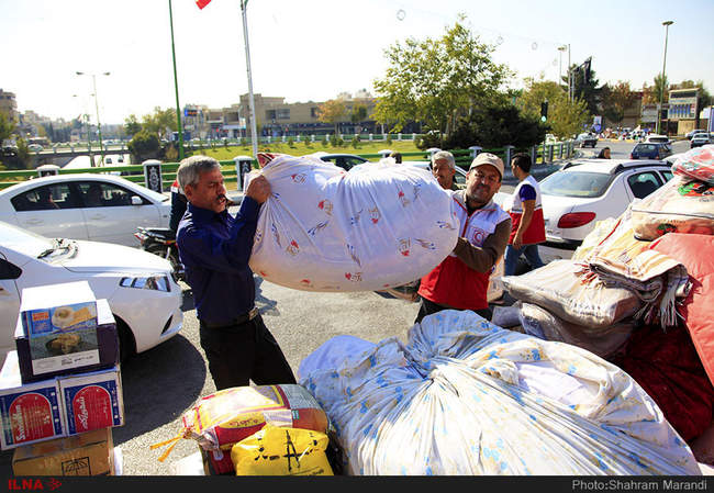 کمک های مردمی به زلزله زدگان غرب کشور-اصفهان