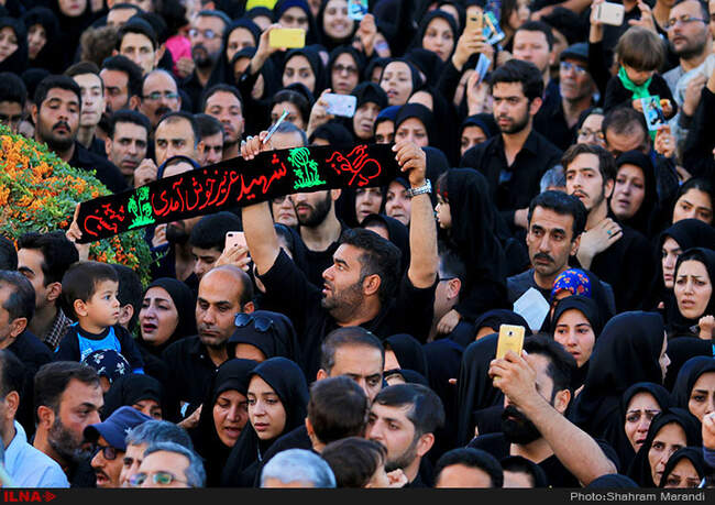 مراسم تشییع پیکر شهید حججی در میدان نقش جهان اصفهان‎