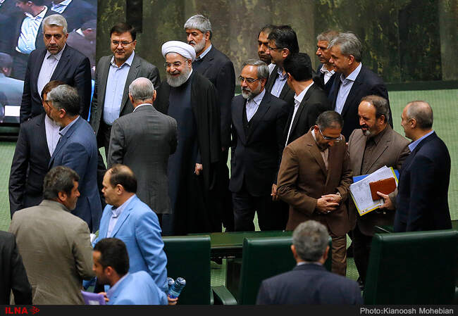گزارش تصویری از حواشی تقدیم لایحه بودجه ۹۷ با همراهی مردان اقتصادی دولت