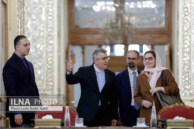 نشست وزیر امور خارجه با سفرا و نمایندگان خارجی مقیم تهران