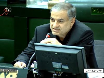 نمایندگان تصور نکنند هر مشکلی در جامعه با دو فوریت حل می‌شود/ تصمیم‌گیری باید طبق کارشناسی باشد نه نظریات خلق‌الساعه