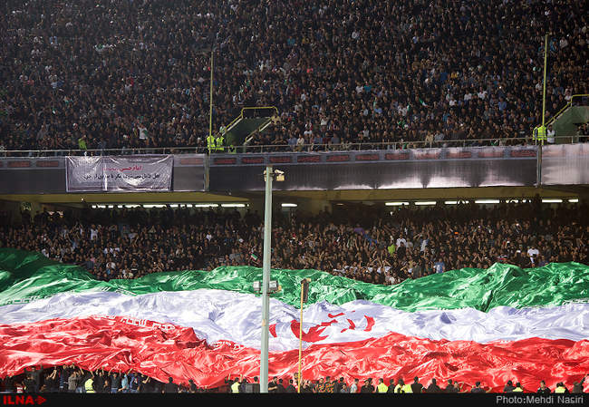 مسابقه فوتبال بین دوتیم ایران و کره جنوبی