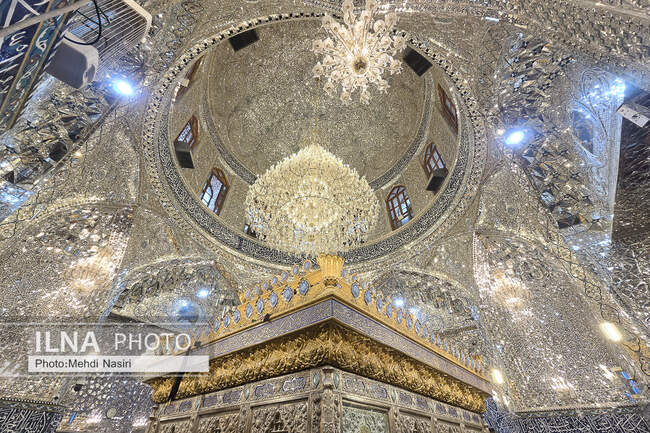   ضریح مطهر حضرت مسلم بن عقیل در مسجد کوفه