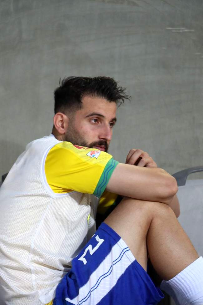 گزارش تصویری از دیدار تیم‌های هوادار و صنعت نفت آبادان 