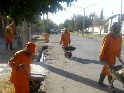 درخواست کارگران شهرداری خاش از مسئولان/ پیگیر حقوق عقب‌افتاده ما باشید 