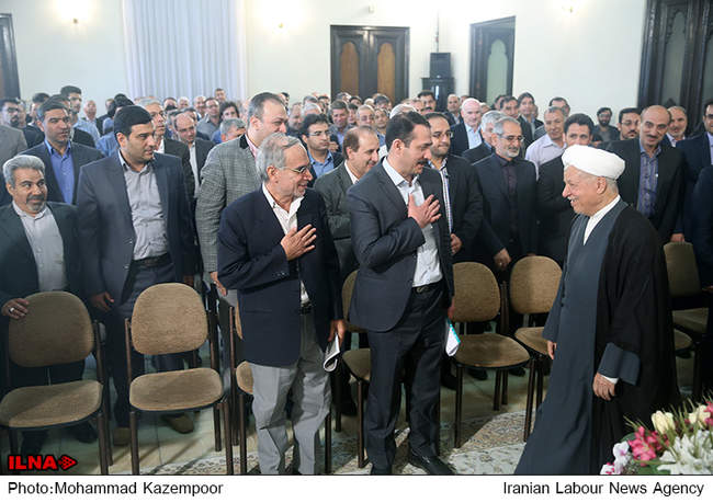 دیدار جمعی از اقشار مختلف مردم دزفول با آیت الله هاشمی رفسنجانی