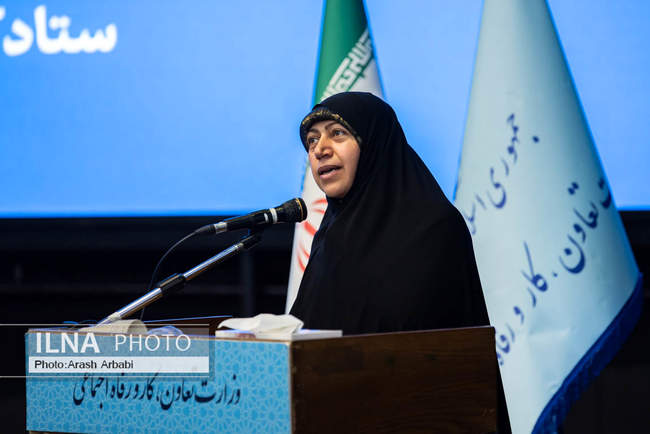 مراسم تجلیل از زنان کارگر نمونه