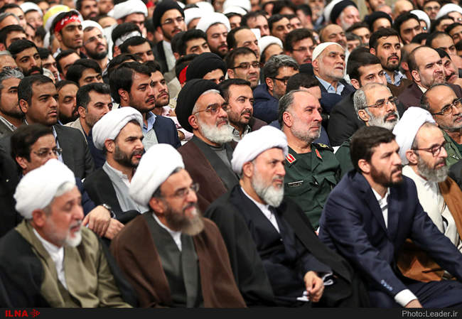 دیدار مقام معظم رهبری با مردم قم