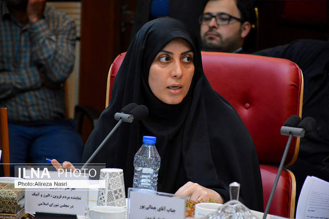 کارگروه رفع موانع تولید استان قزوین با حضور وزیر صمت