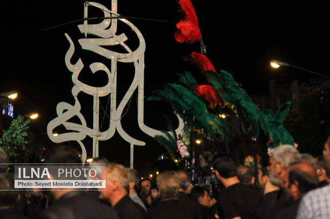 عزاداری مردم آران‌و‌بیدگل شب تاسوعای حسینی در حرم محمد‌‌ هلال‌ بن