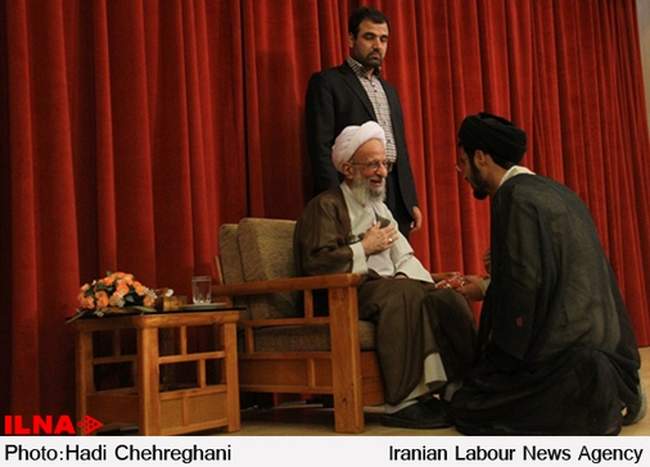 مراسم عمامه گزاری طلاب